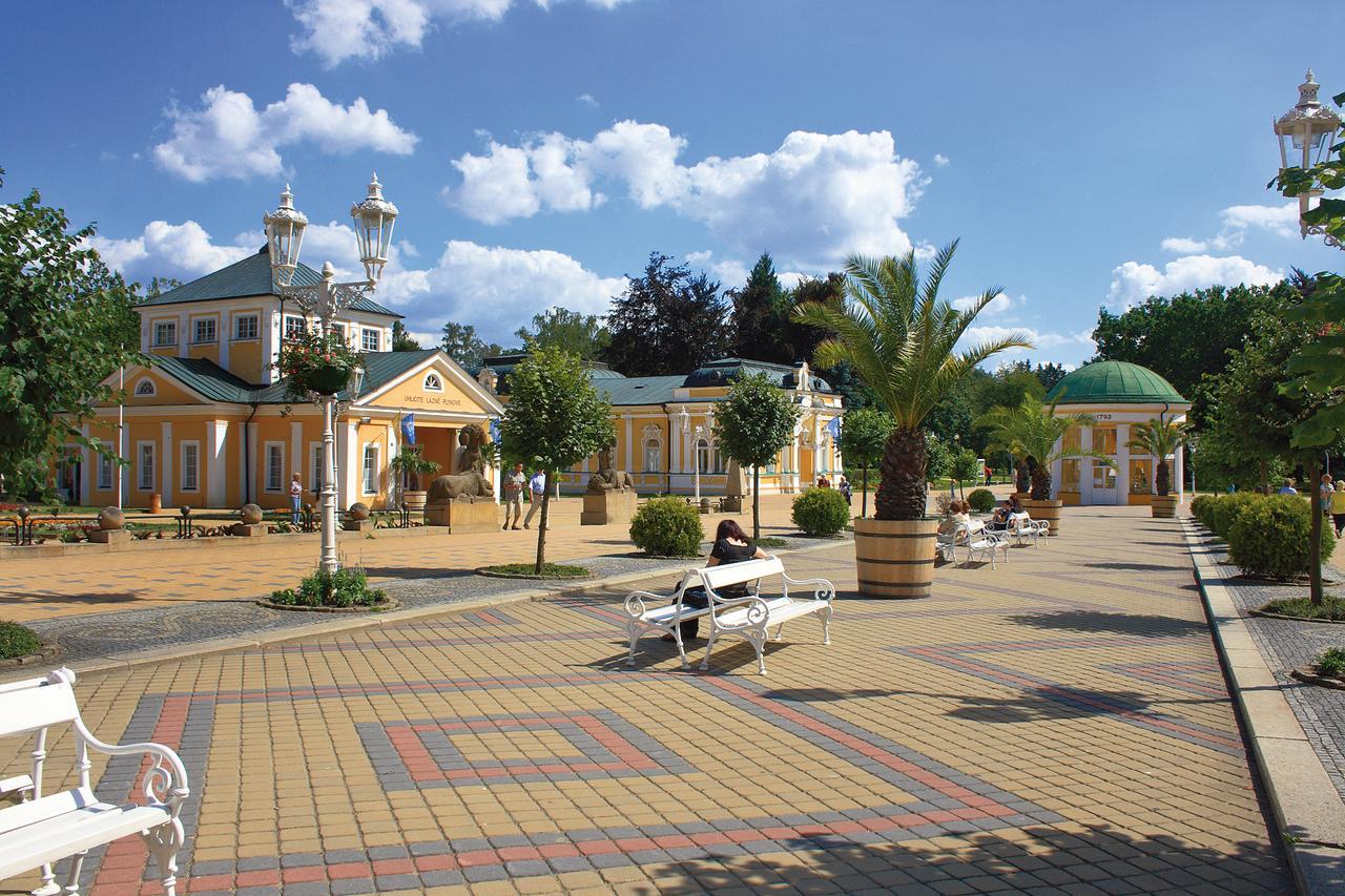 Apartment Pension Stark Frantiskovy Lazne Exterior foto