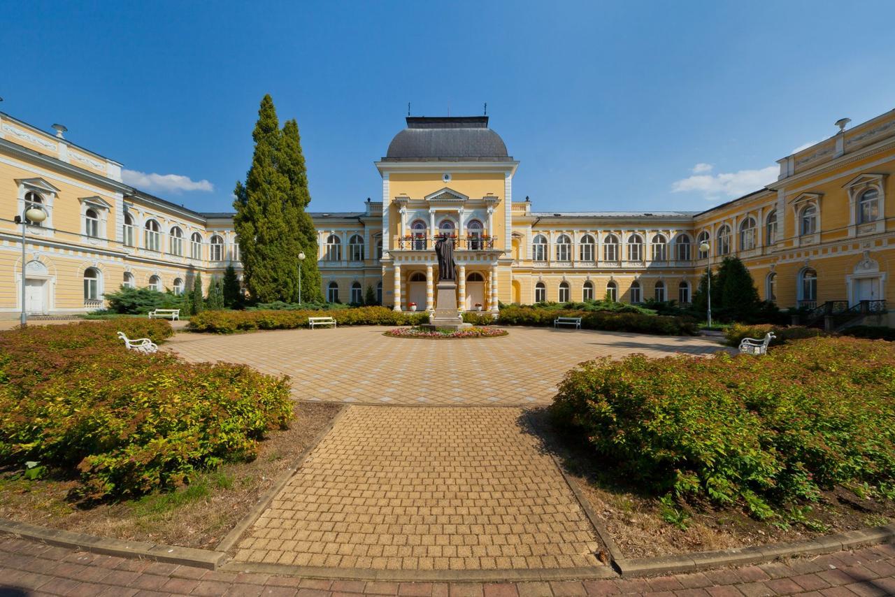 Apartment Pension Stark Frantiskovy Lazne Exterior foto